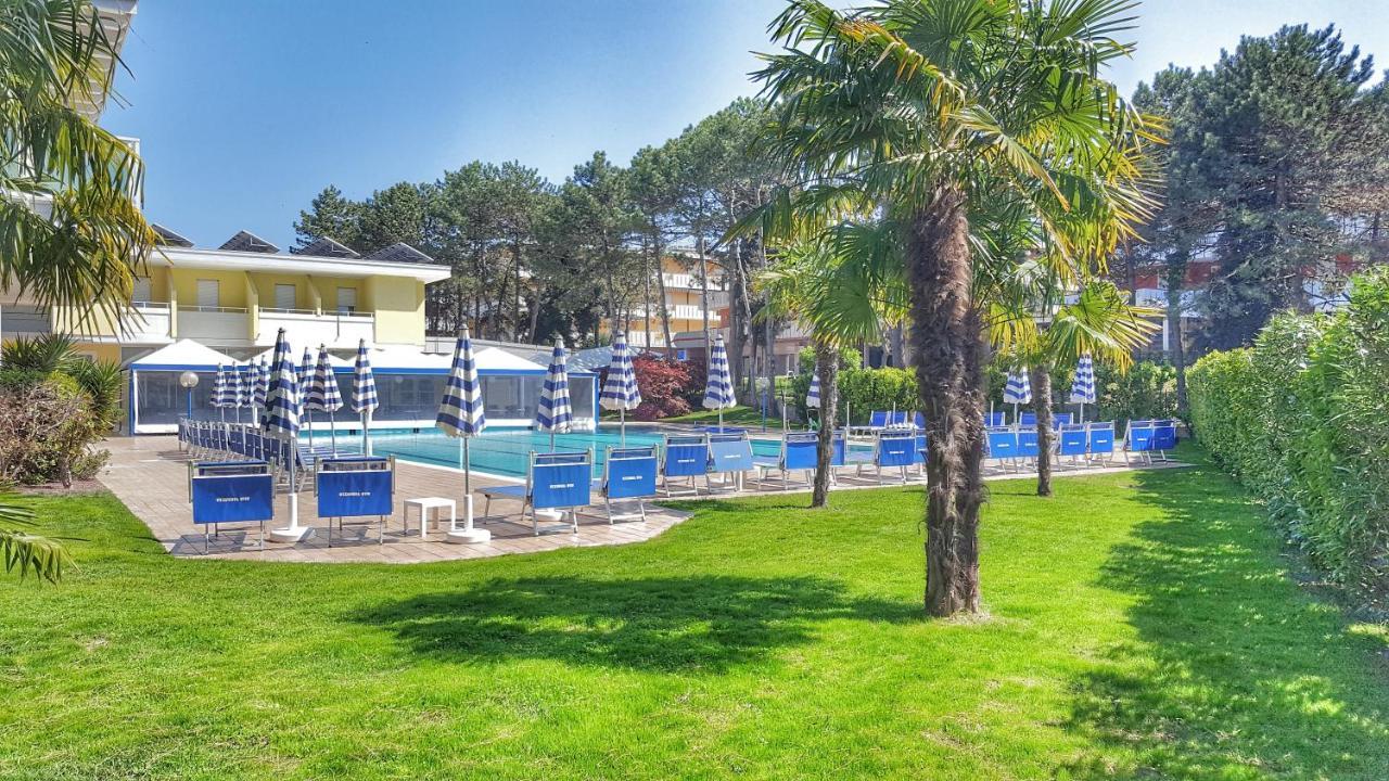 Hotel Alla Terrazza Bibione Buitenkant foto
