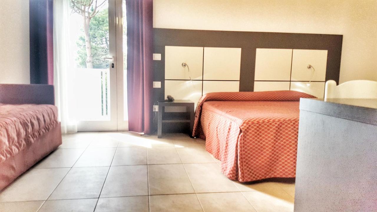 Hotel Alla Terrazza Bibione Buitenkant foto