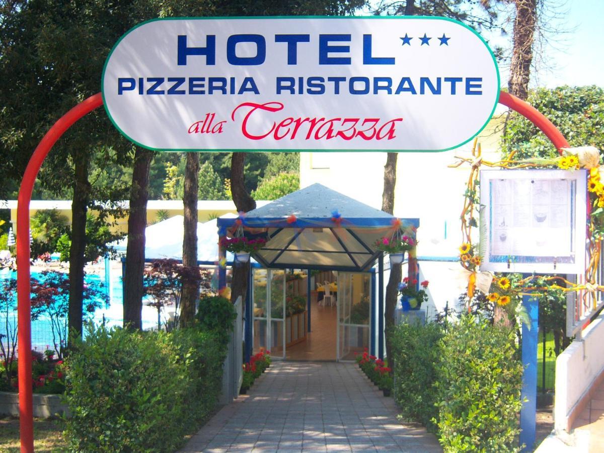 Hotel Alla Terrazza Bibione Buitenkant foto