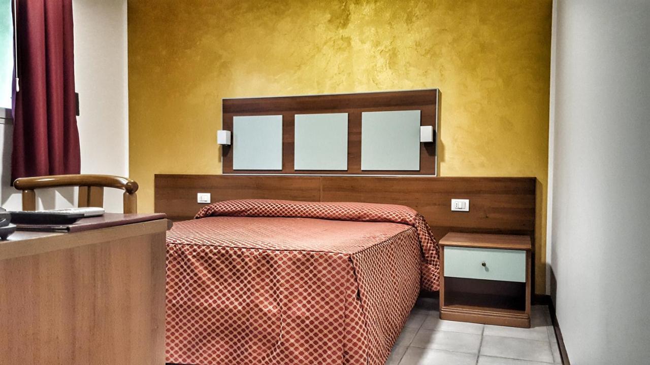 Hotel Alla Terrazza Bibione Buitenkant foto