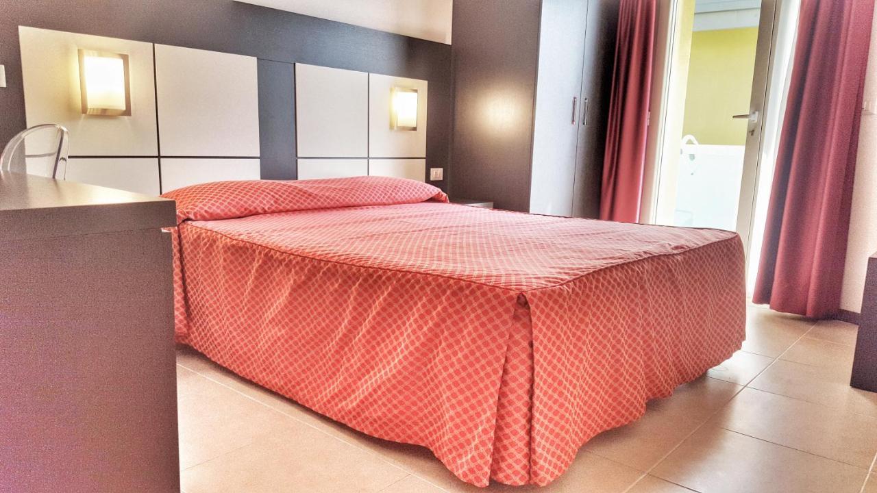Hotel Alla Terrazza Bibione Buitenkant foto