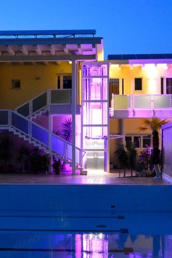 Hotel Alla Terrazza Bibione Buitenkant foto