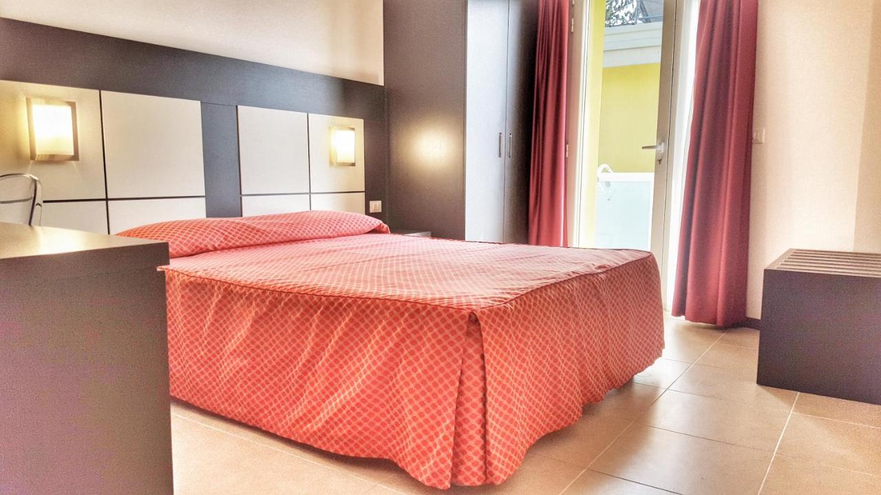 Hotel Alla Terrazza Bibione Buitenkant foto