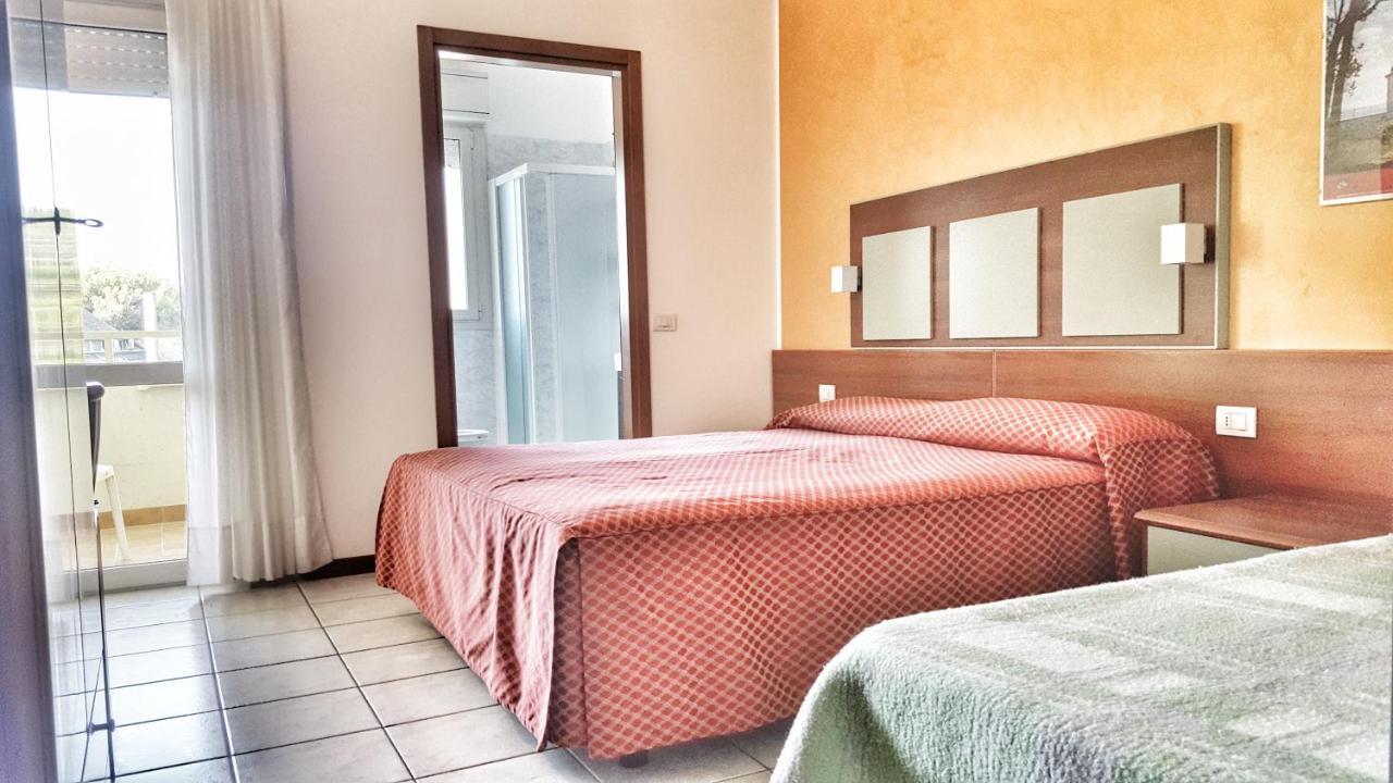 Hotel Alla Terrazza Bibione Buitenkant foto